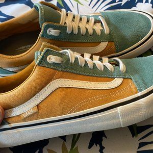 Vans Sneakers in Teal and Mustard